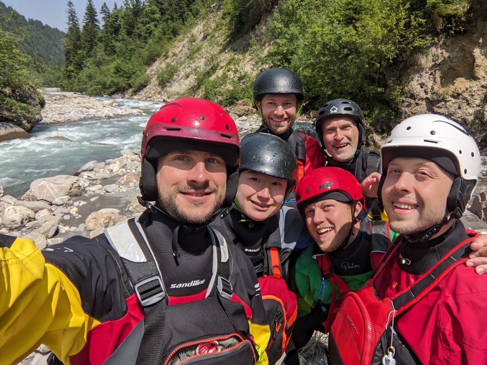 Gruppen treffen sich beim Scouten: Selfie Time!